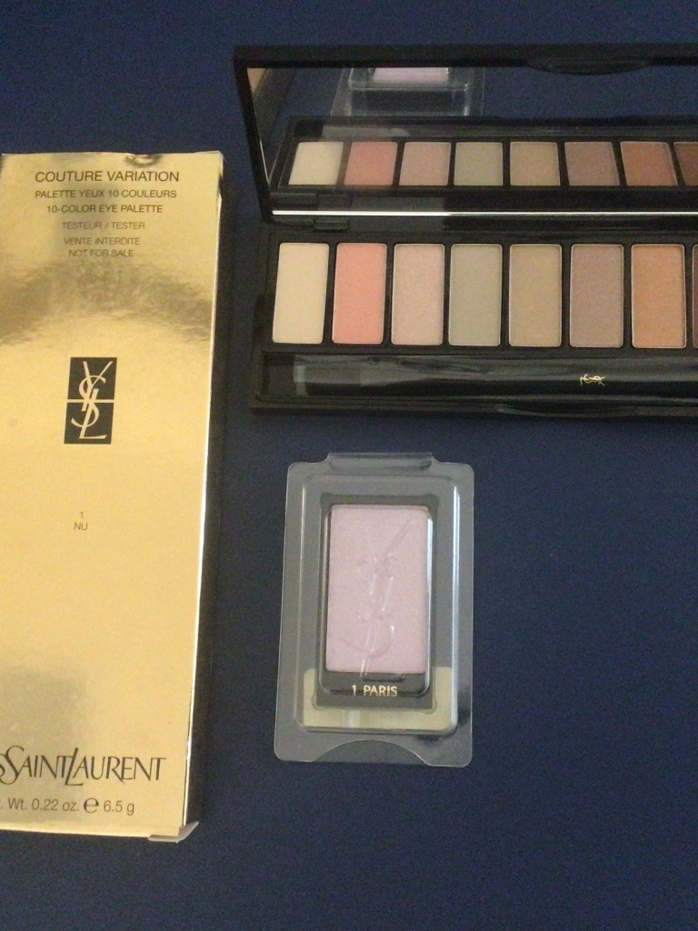 Yves Saint Laurent Neutral & Pink Eyeshadow Palette with Pale Lavender Single